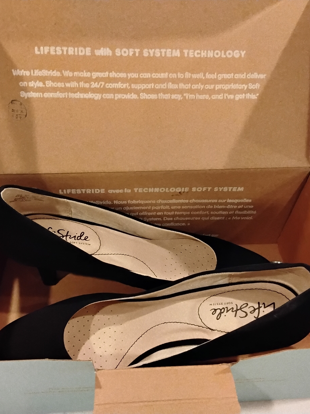 CLEARANCE -- Life Stride Women’s Black Low Heels